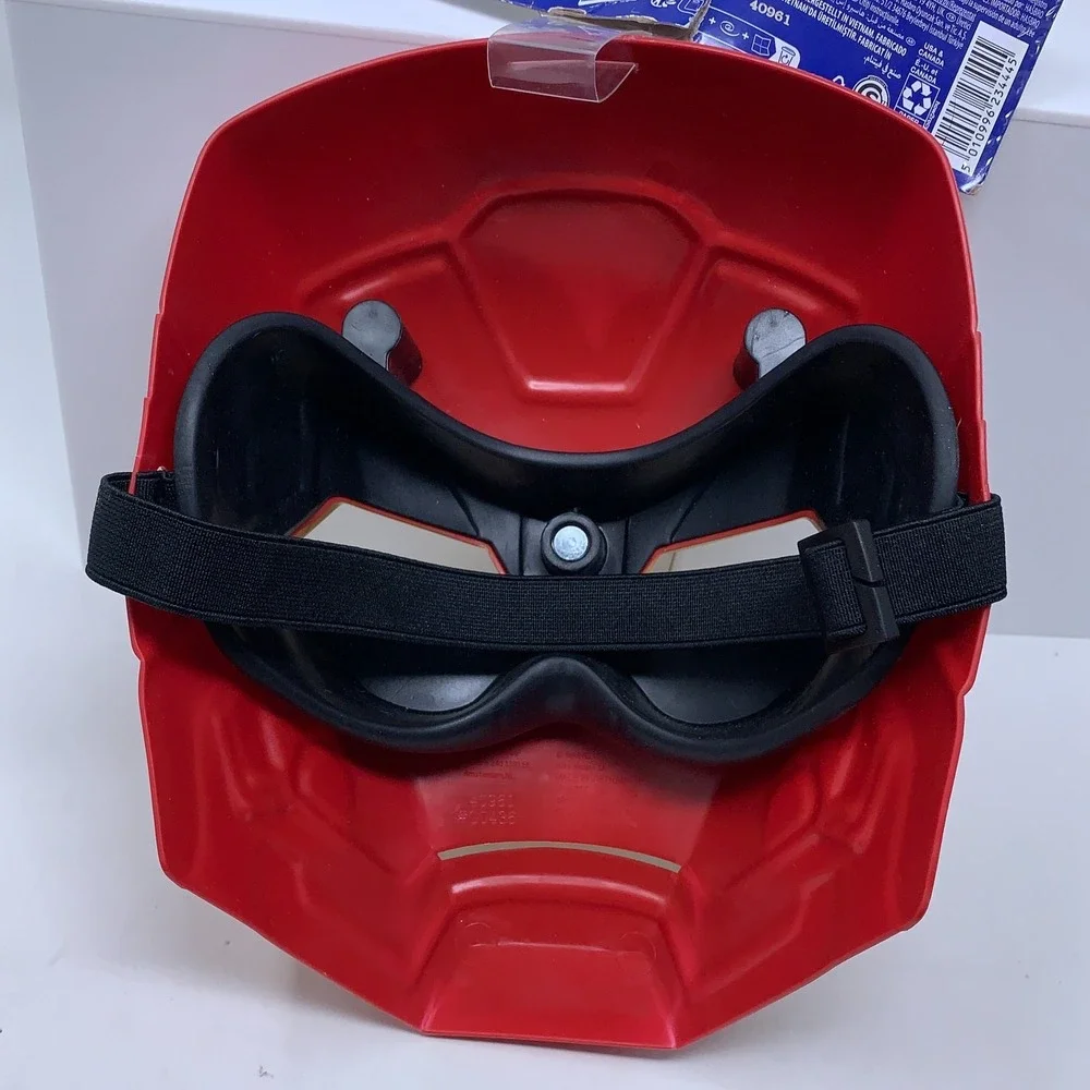 Hasbro Marvel Avengers Iron Man Hero Mask Ages 5+ NWT